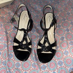 Black short wedge heels